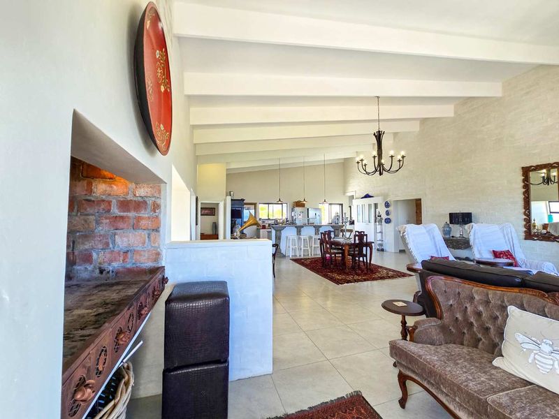 Secure estate living with spectacular views. - Photo 9