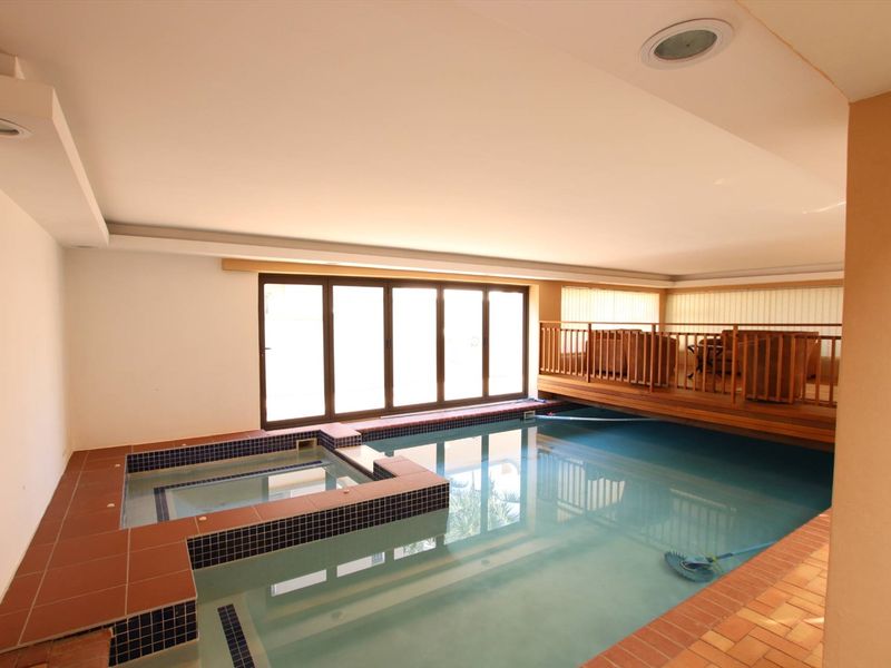 A luxurious mansion in Prime Umhlanga Ridge with Sea VIews! - Photo 4