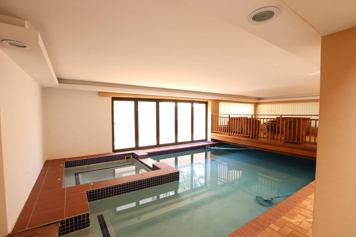 A luxurious mansion in Prime Umhlanga Ridge with Sea VIews! - Photo 4