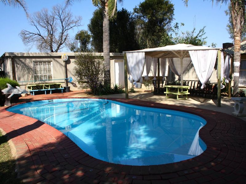 Farm for sale with venue and housing - Photo 4