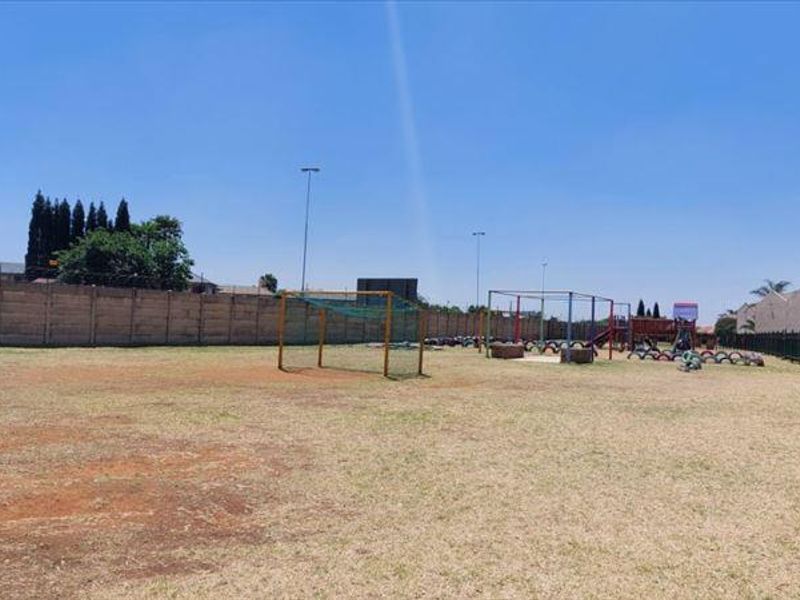 2 Bedroom first floor unit in Ravenswood close to Martin Primary school - Photo 9