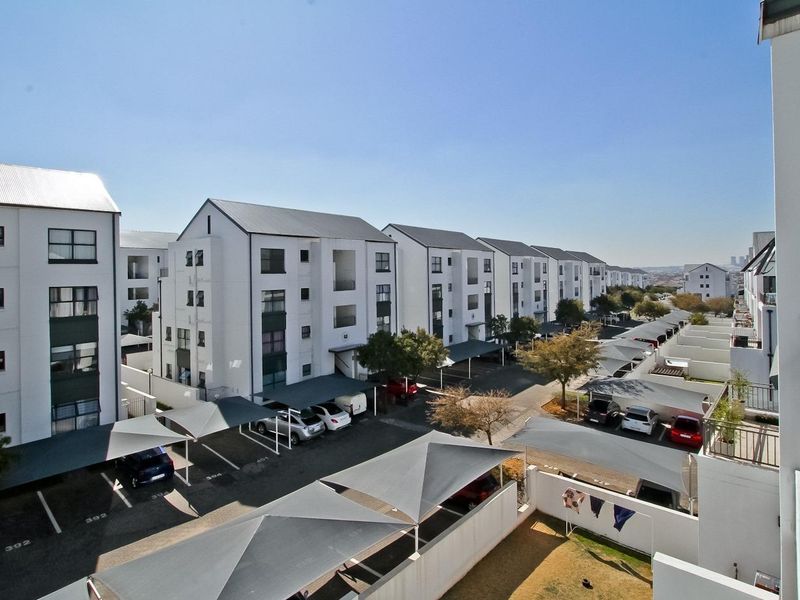 Furnished Apartment Conveniently Located! - Photo 1
