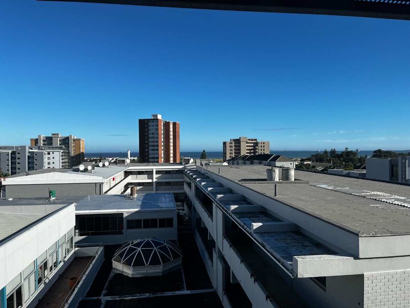 Superb Views & Air Conditioned Offices in Milnerton - Photo 10