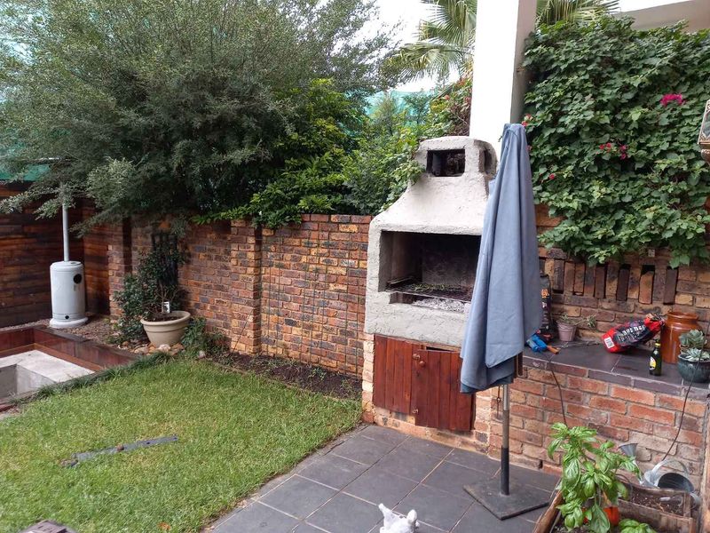 2 Bedroom 1 Bathroom unit in Cresta - Photo 6