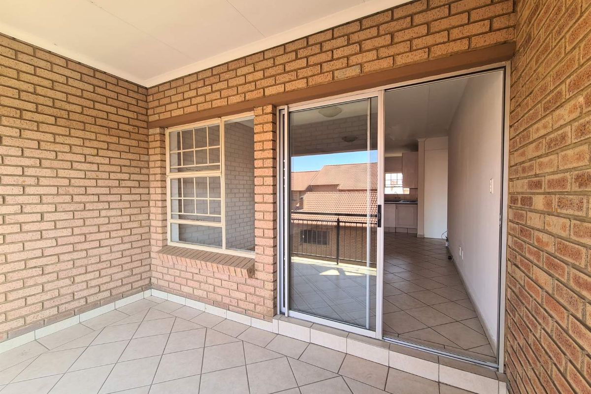Loadshedding free area - A perfect lock up and go! - Photo 5