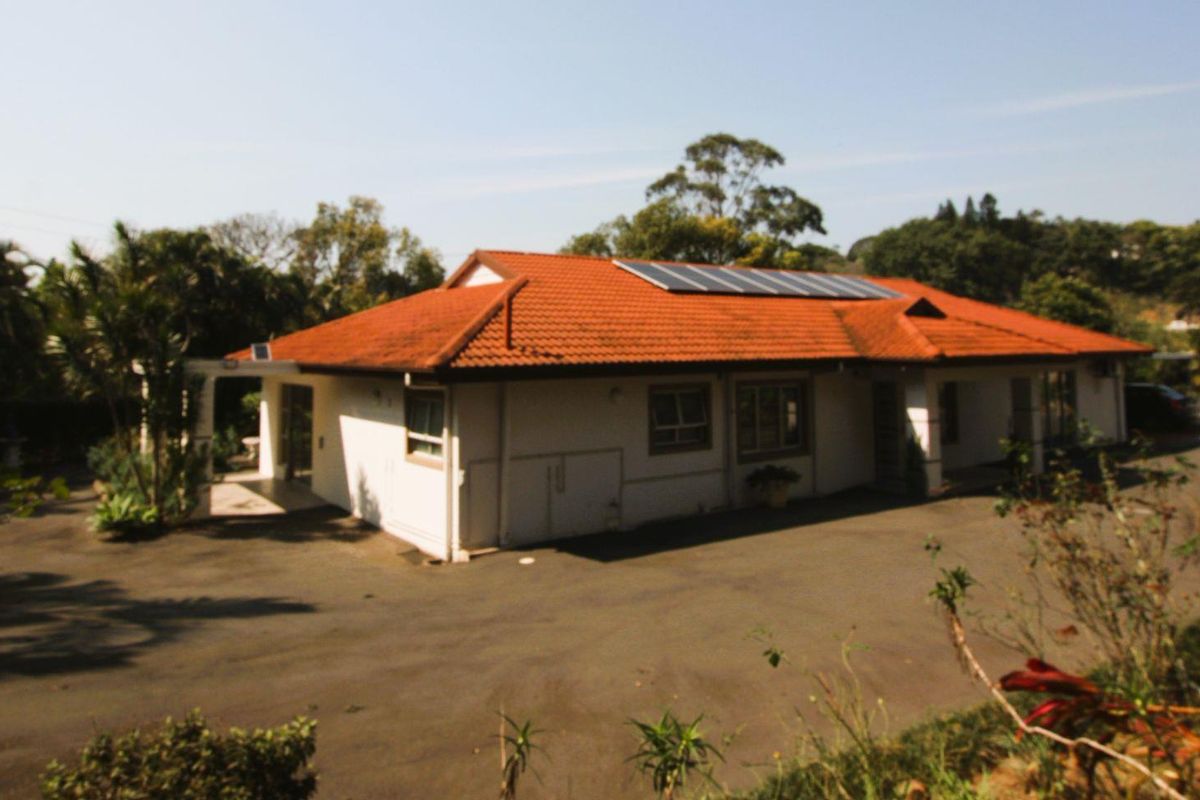 Beautiful Home Cowies Estate - Photo 2