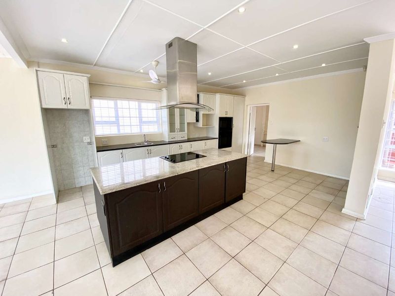 Hendra Estates - Stunning Family Home For Rent In Umhlanga. - Photo 6