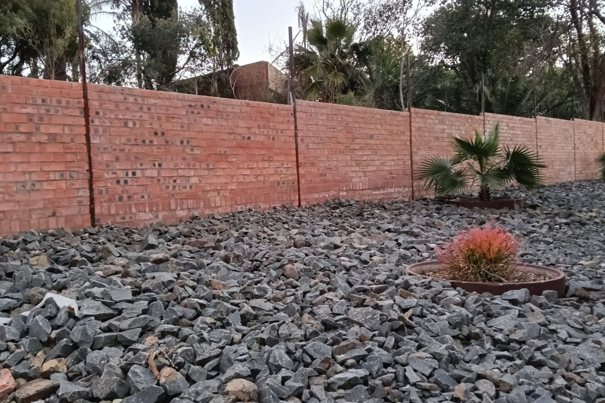 Vacant land in the heart of Heuwelsig - Photo 2