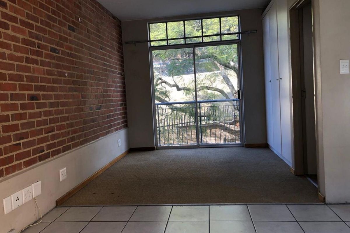 BACHELOR/STUDIO HOUGHTON - Photo 4