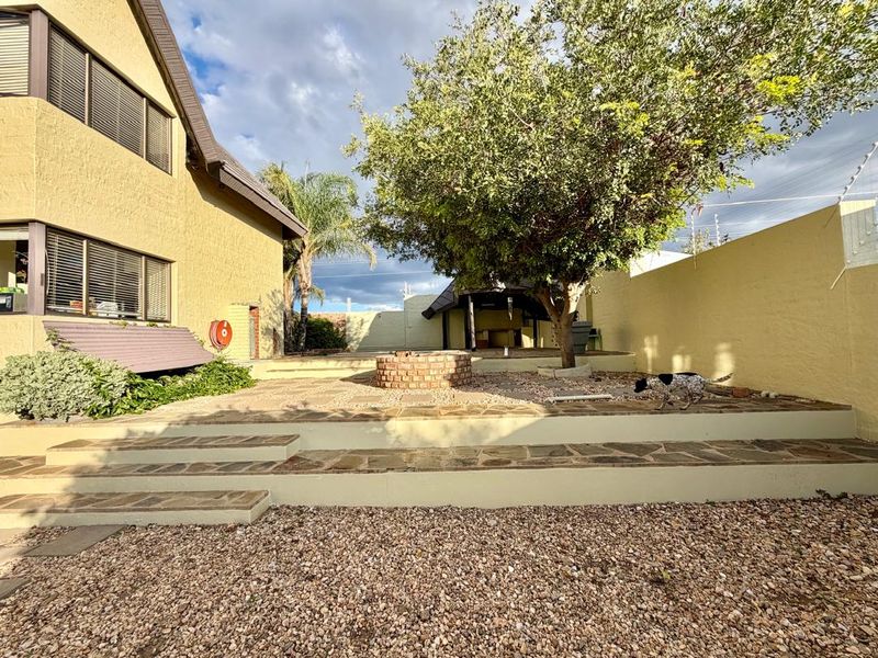 4 Bedroom House TO LET in Ludwigsdorf - Photo 5