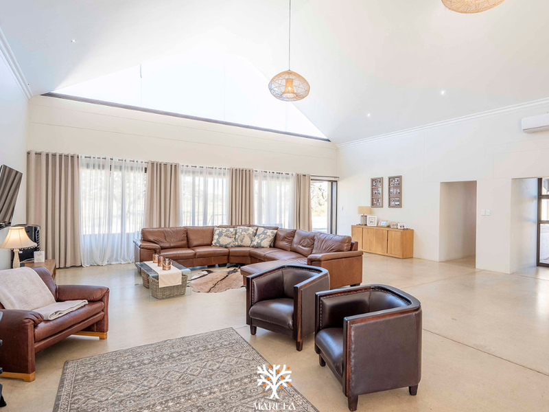 Family Home For Sale | Omeya Golf Estate | N$6 200 000 - Photo 4