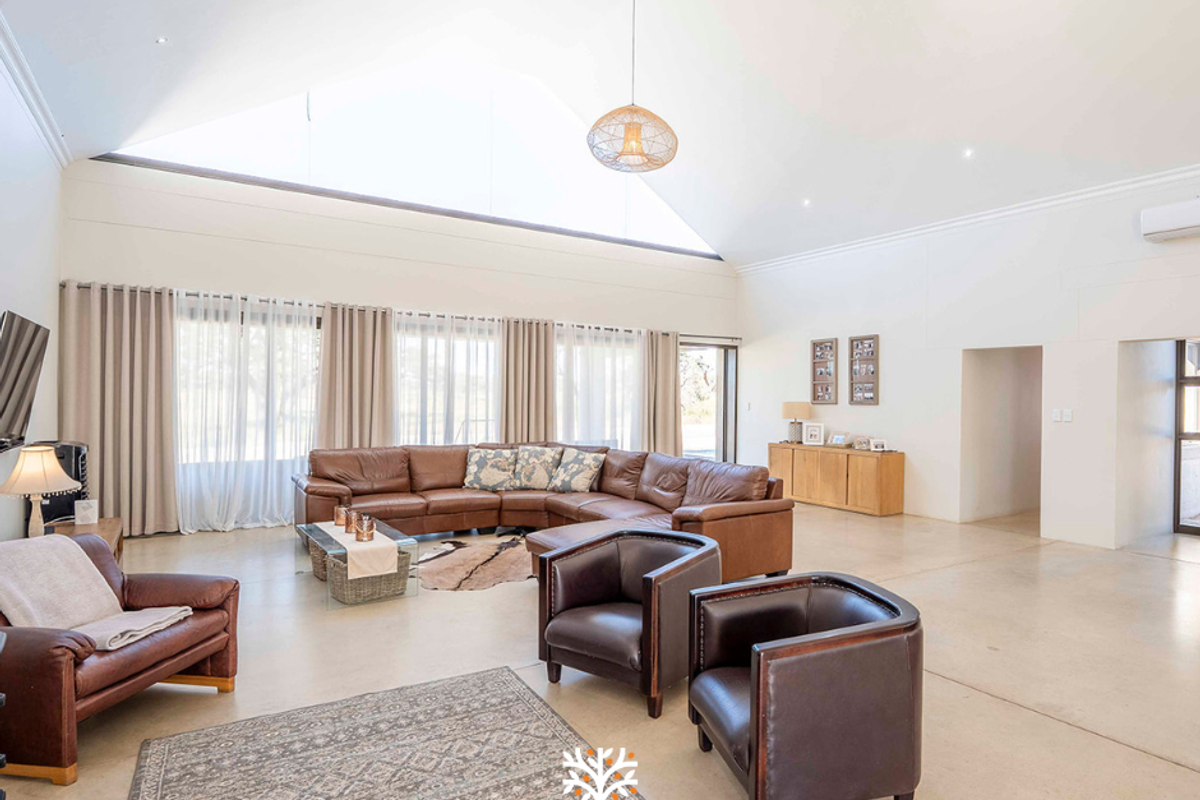 Family Home For Sale | Omeya Golf Estate | N$6 000 000 - Photo 4