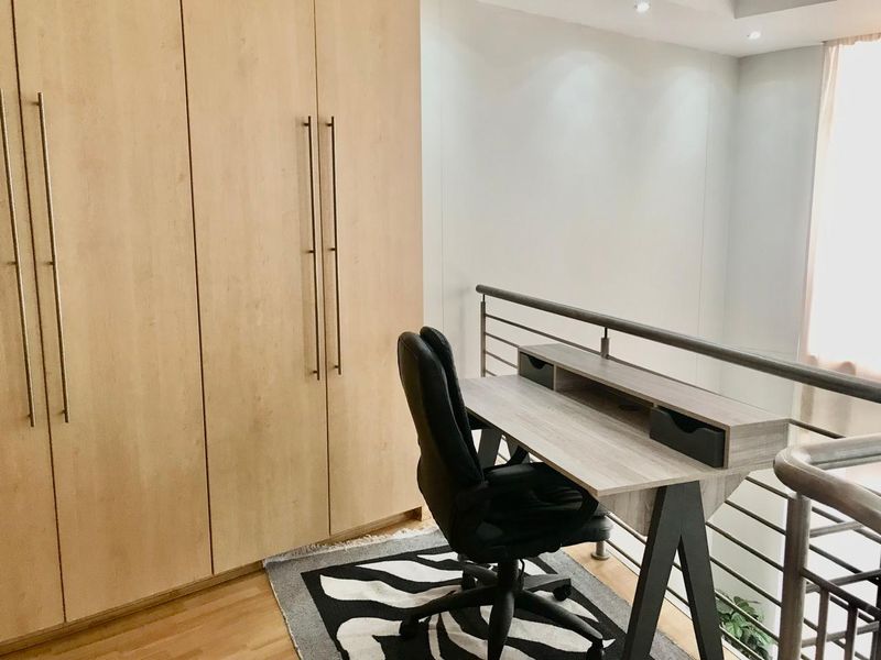 Executive fully furnished penthouse in Sandton - Photo 9