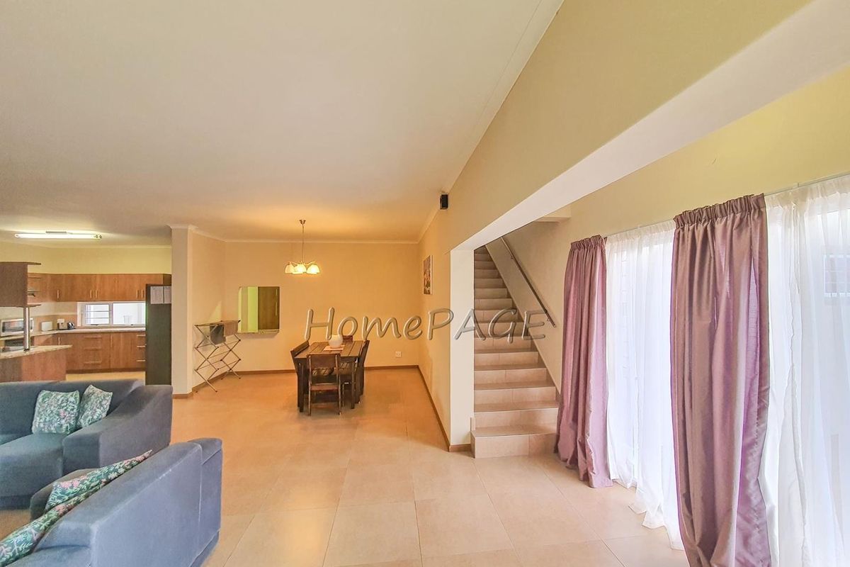 Ext 11, Henties Bay:  4 Bedr Entertainers dream is for Sale - Photo 4