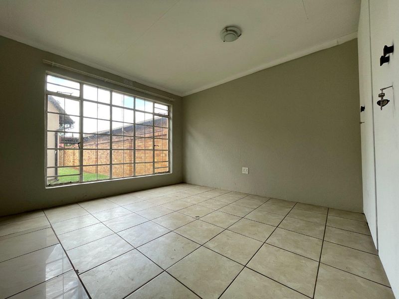 2-Bedroom Cottage to Rent in Klippoortjie, Boksburg - Photo 9