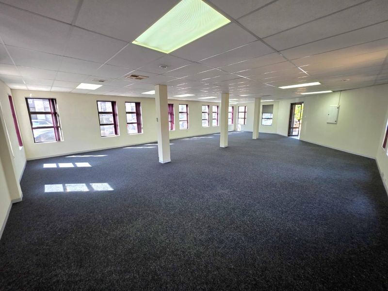 Modern Two-Level Office Space to Let in Prime Derby Downs - Photo 7