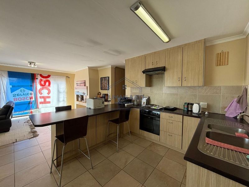 Ideal Starter Home in Fairway Estate - Photo 6