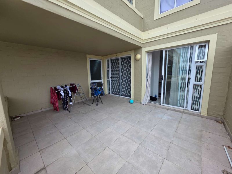 Lovely 2 Bed 1 Bath Apartment with Big Private balcony and Basement Parking - Photo 8