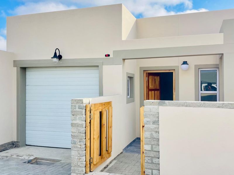 Beautiful and new 2 Bedroom House for sale in Mondesa, Swakopmund - Photo 2