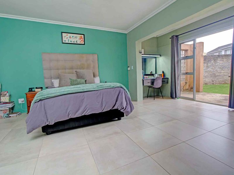 Spacious Family Living: Your Perfect Home is Here - Photo 10