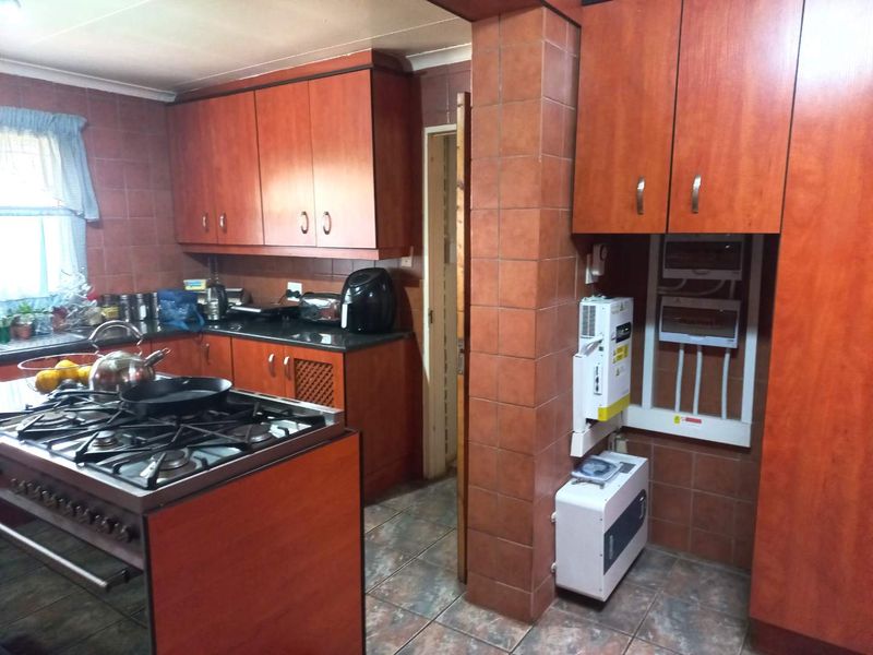 3 Spacious bedroom home+Study+Spacious flat+solar power Installed! - Photo 3