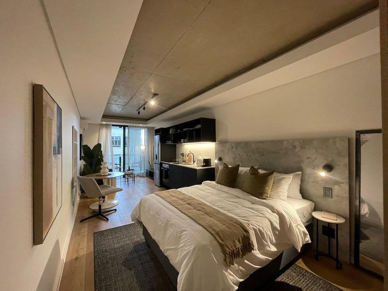 Stylish Station House Studio - Photo 3