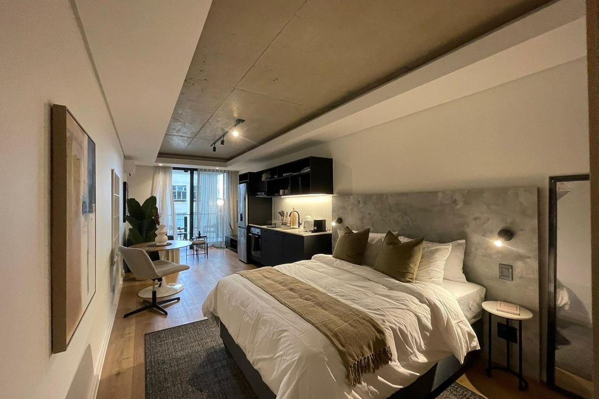 Stylish Station House Studio - Photo 3