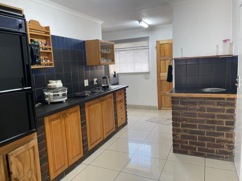 4 Bedroom house available in Bloubsrand - Photo 6