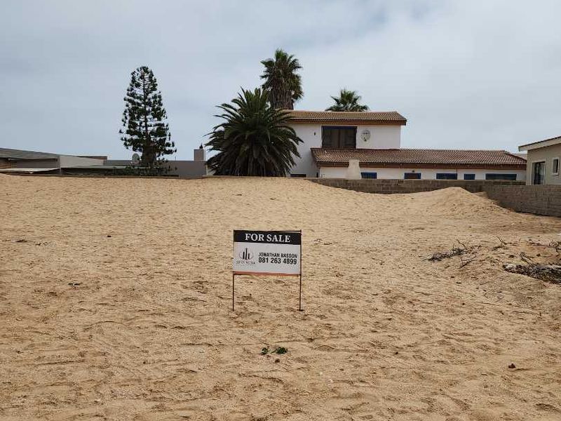 Vacant erf situated on the north dune. - Photo 2
