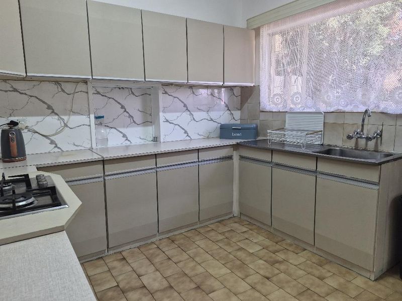Spacious family home with flatlet in sought after Atlasville - Photo 5