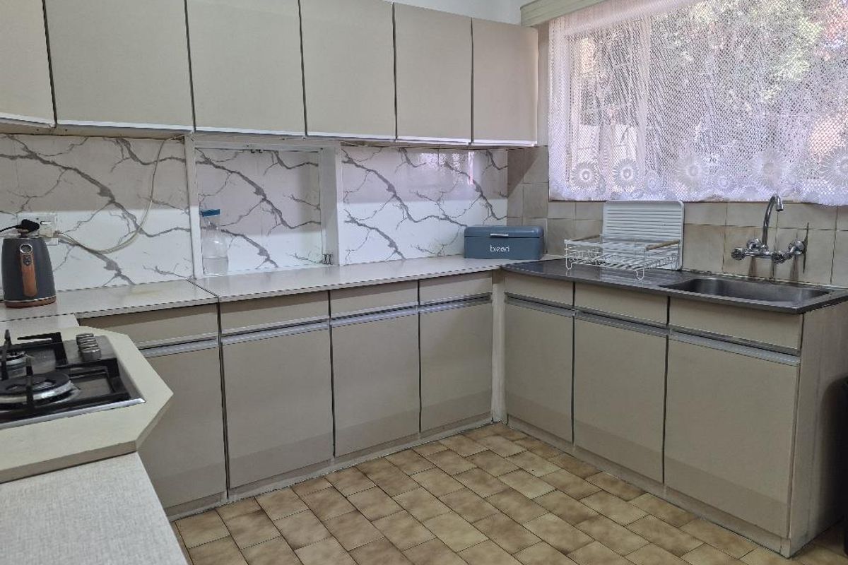 Spacious family home with flatlet in sought after Atlasville - Photo 5