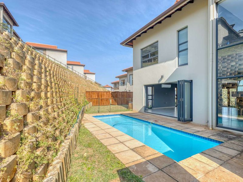 Luxury Living Overlooking the Ernie Els Signature Golf Course - Photo 8