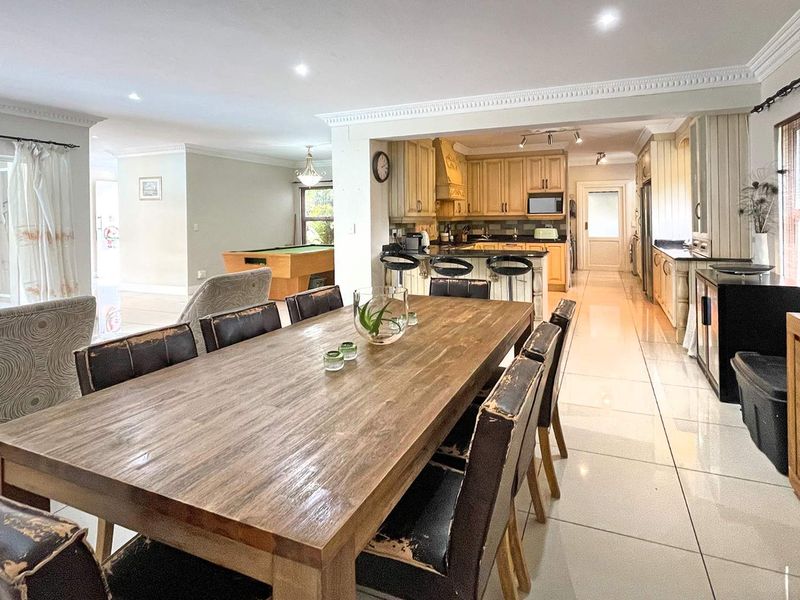 Prestigious Four Bedroom Home in Excellent Estate - Photo 10