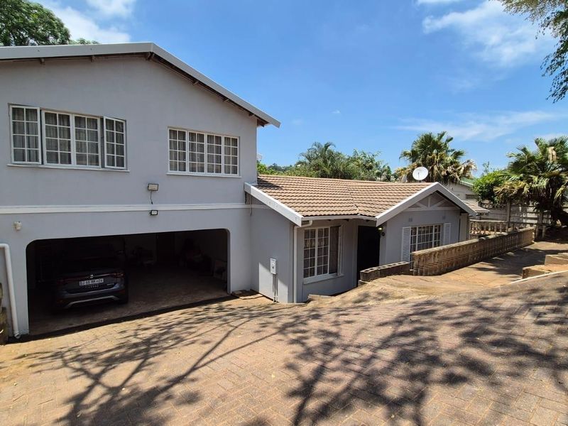 Split-level 5 bedroom home Escombe - Photo 4