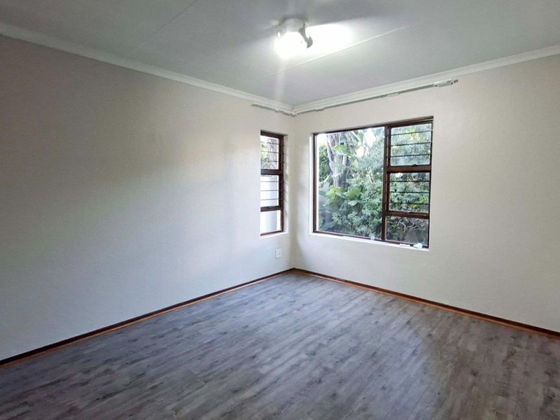 3 Bedroom, 2 bathroom Cluster with Private Pool in Secure Beverley Estate - Photo 8