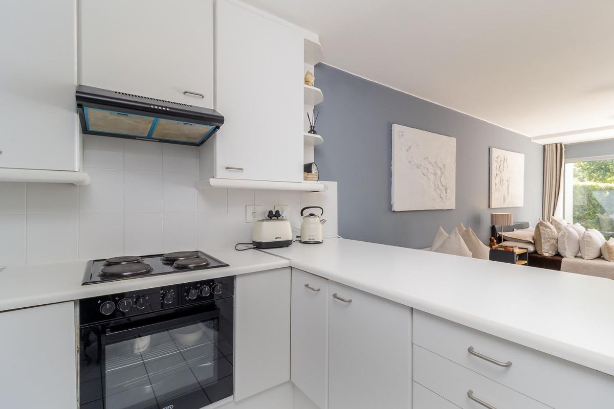 Ground Floor Studio Apartment for Rent in the Secure Fairview Estate In Vredehoek - Available from 1st May 2026 - Photo 4