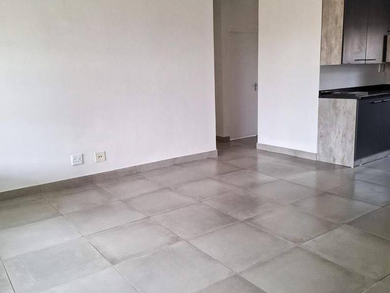 Newly Renovated 2-Bedroom Gem for Sale – Lee Park, Elarduspark, Pretoria - Photo 10