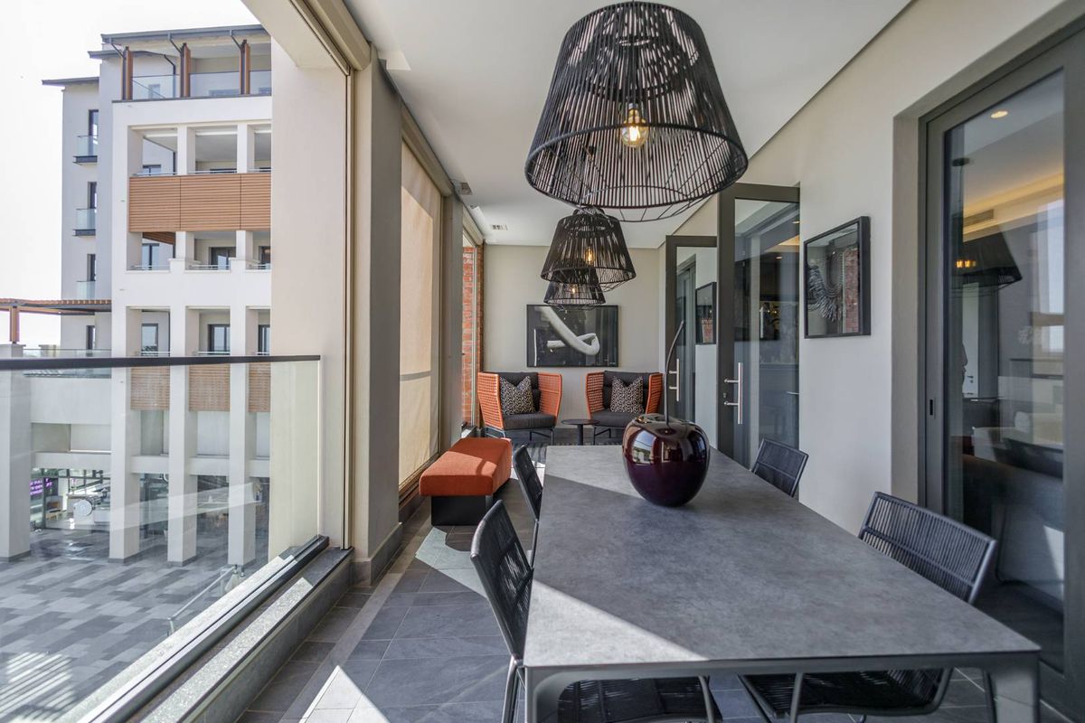 Luxurious 3-Bedroom Apartment in City Centre, Steyn City - Photo 5