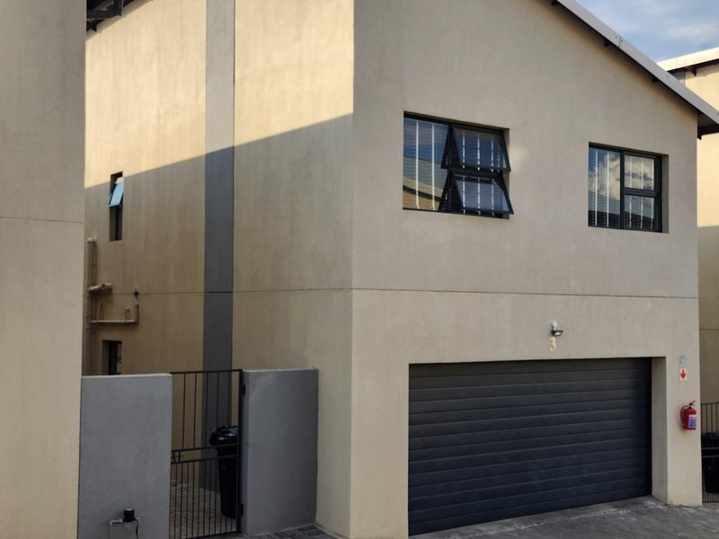 Experience Timeless Luxury, Redefined - Photo 2