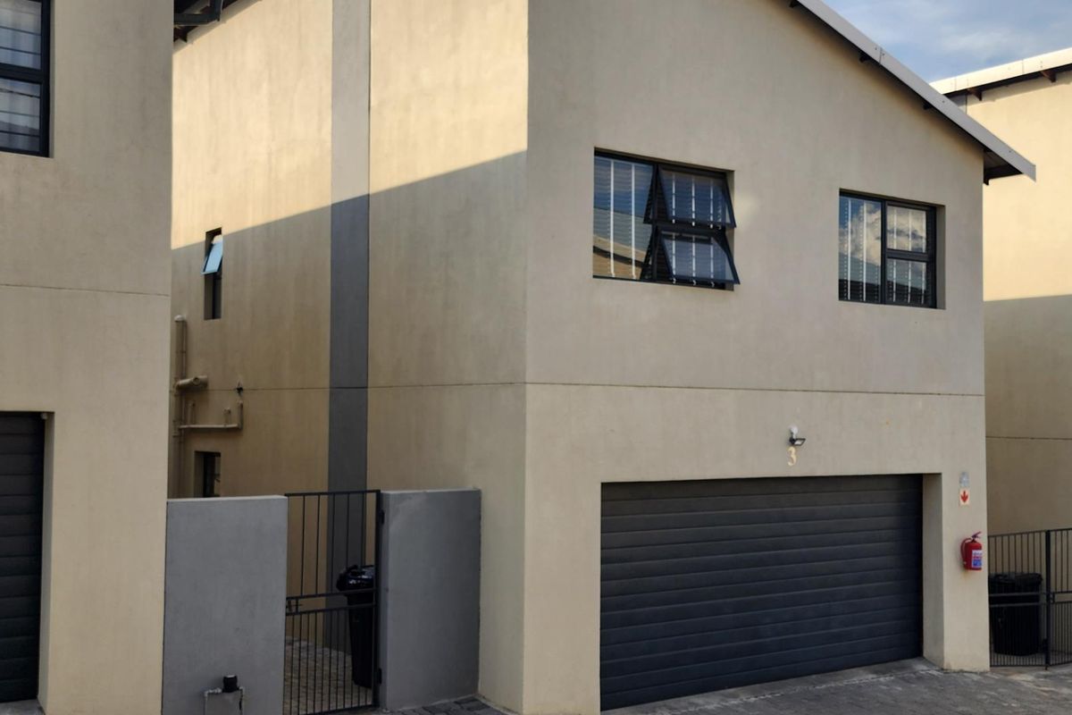 Experience Timeless Luxury, Redefined - Photo 2