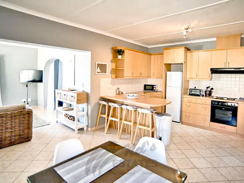 Fully Furnsihed Apartment to Rent in Swakopmund - Photo 3