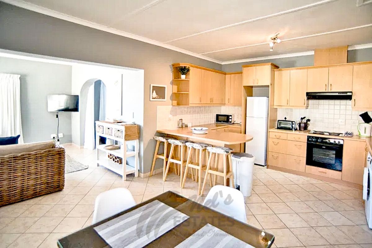 Fully Furnsihed Apartment to Rent in Swakopmund - Photo 3