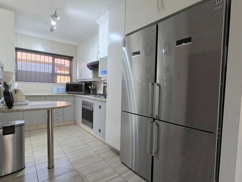 3 Bedroom Cluster in New Redruth - Photo 8