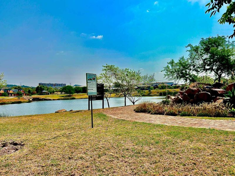 Apartment in Six Fountains Estate - Photo 6