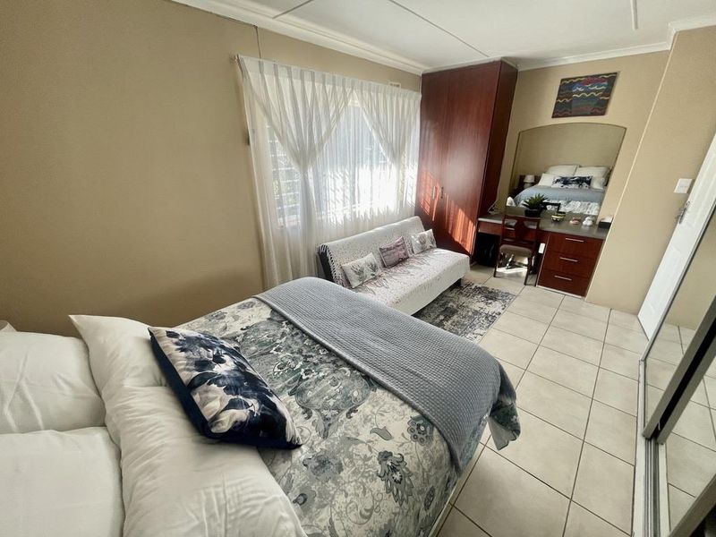 Hendra - Cozy 4 Bedroom Duplex To Rent In La Lucia - Photo 10