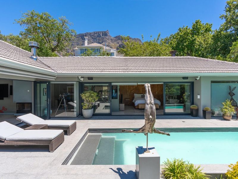 Entertainers Paradise in Superb Location - Photo 3