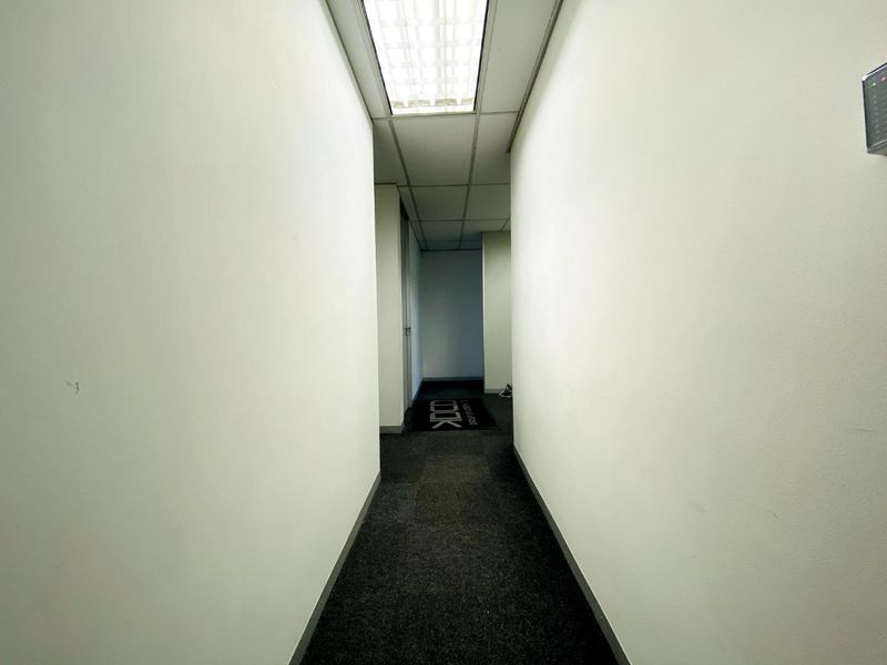 Spacious Commercial Office To Let  in Fourways – Waterford Office Park, Fourways - Photo 5