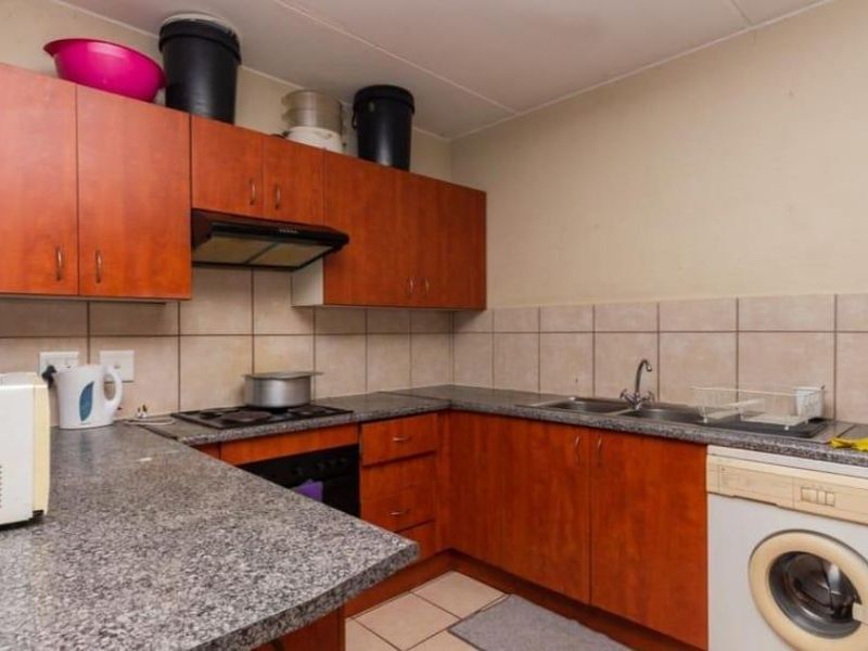 2 Bedroom Apartment for Sale in Pebble Falls - Photo 5