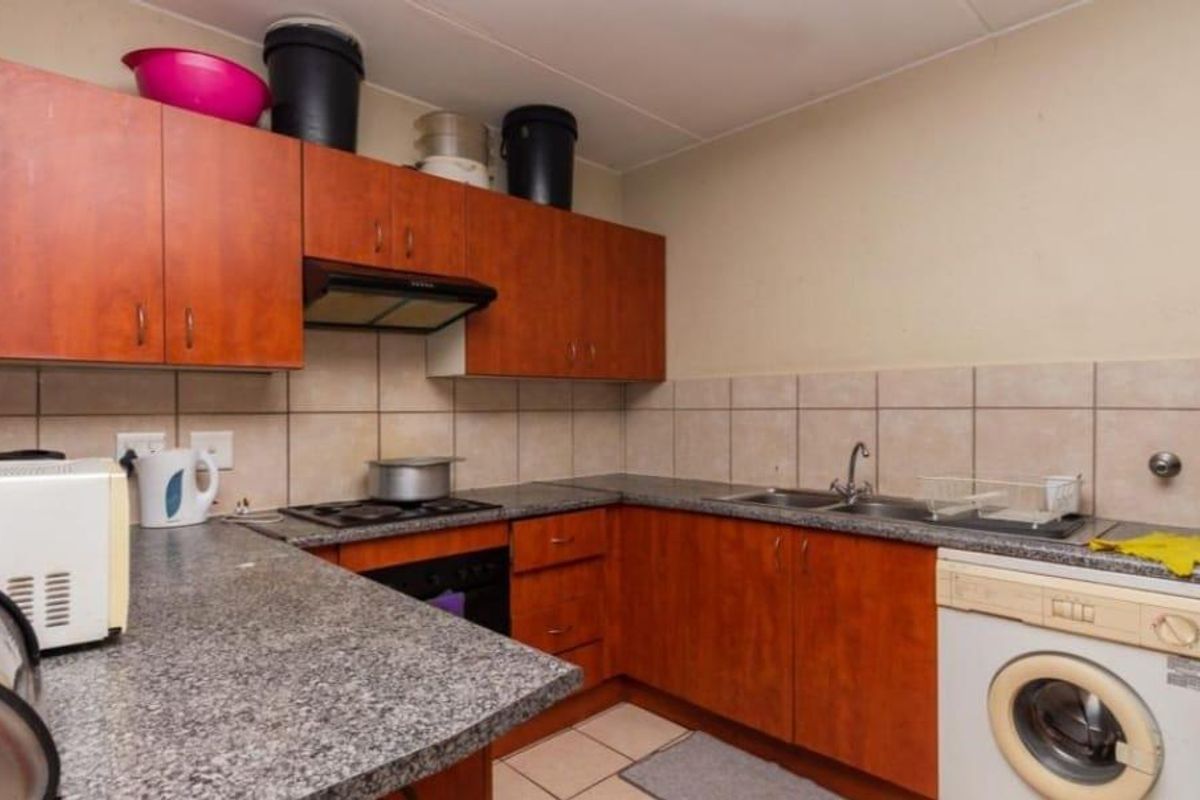 2 Bedroom Apartment for Sale in Pebble Falls - Photo 5
