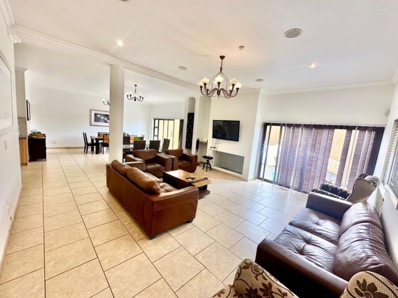 4 Bedrooms House For Sale in Long Beach - Photo 4